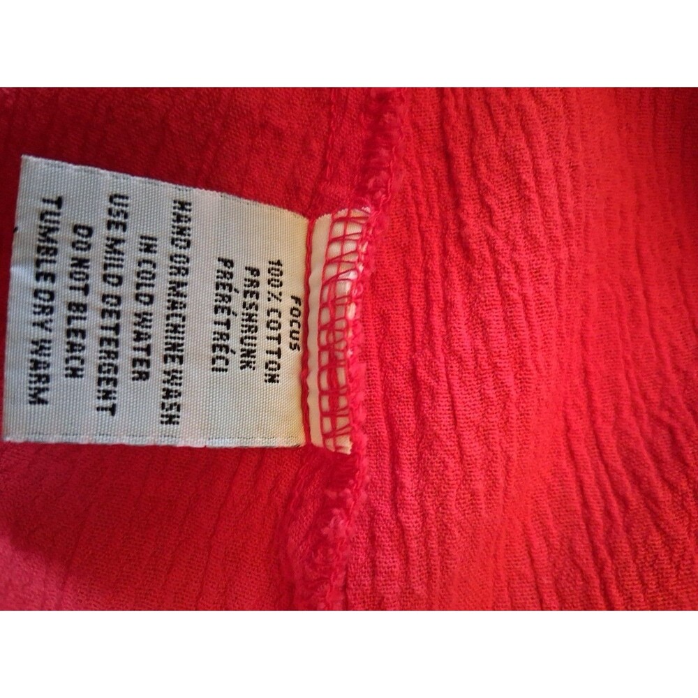 Focus. Textured Size Small, In Gorgeous Red Color. - Picture 6 of 7